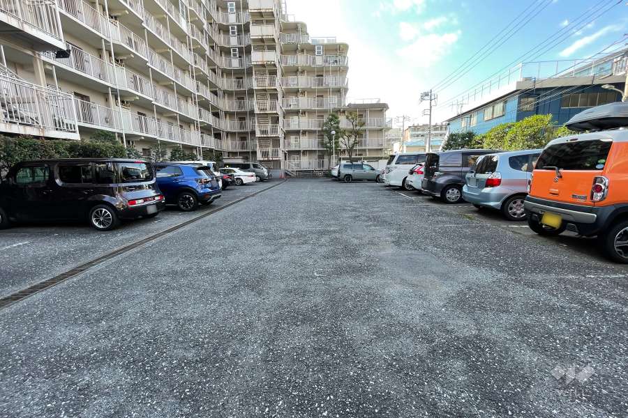 敷地内駐車場（屋外平面式）