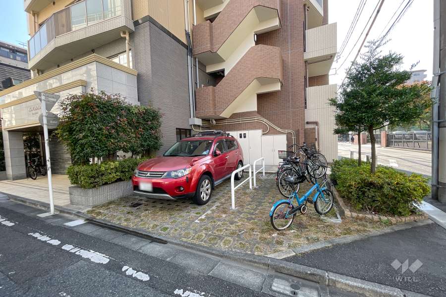 敷地内駐車場（屋外平面式）