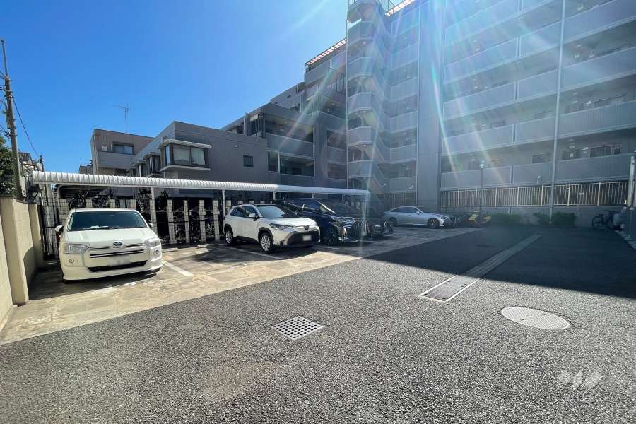 敷地内駐車場（屋外平面式）