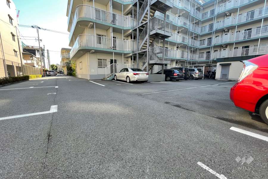 敷地内駐車場（屋外平面式）