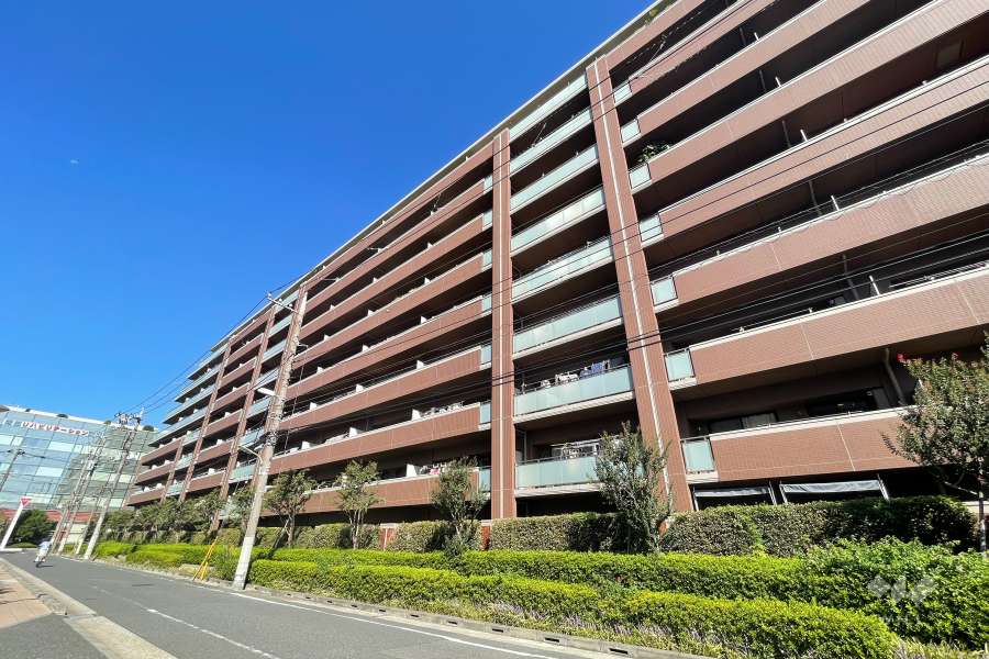 リージェントハウス大森西の外観（南東側から）