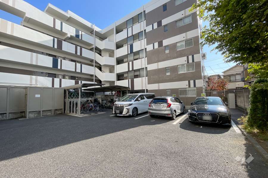 敷地内駐車場（屋外平面式）