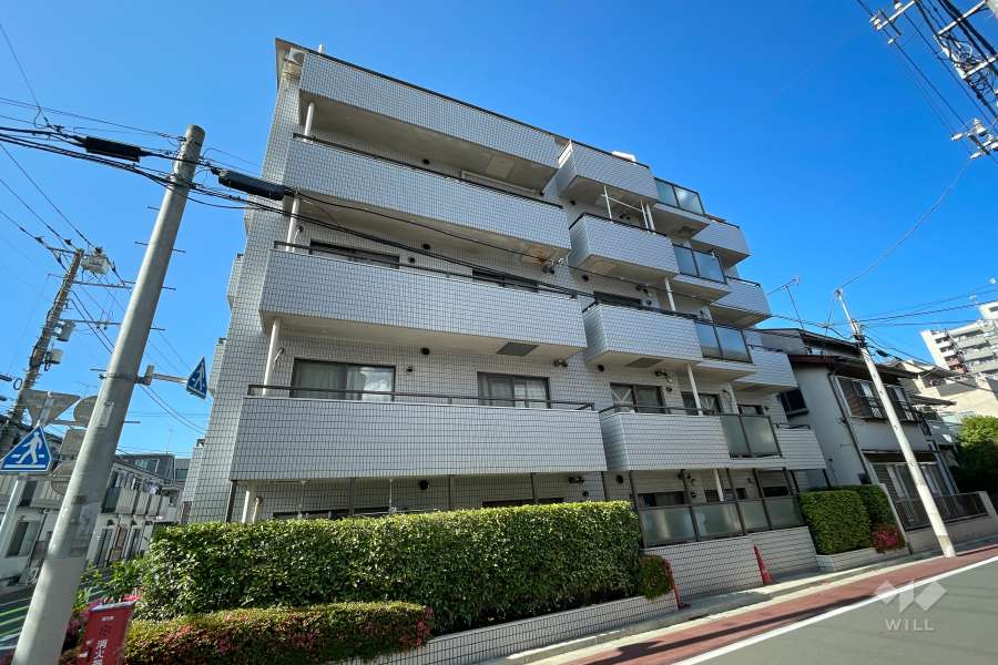 日神パレス梅屋敷の外観（南西側から）　　