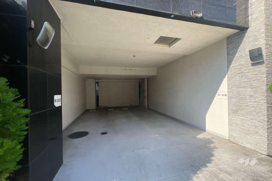 敷地内駐車場（屋内平面式）