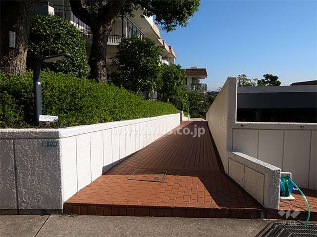 エントランスアプローチ