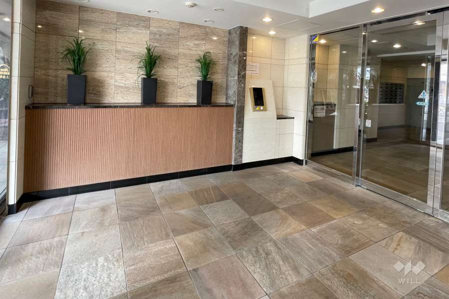 エントランスはオートロック付きです、