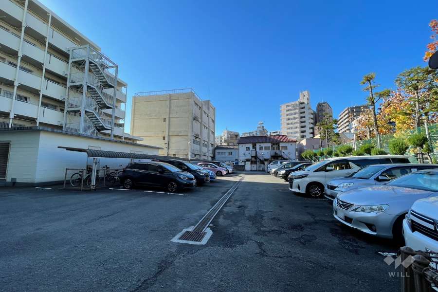 敷地内駐車場（屋外平面式）