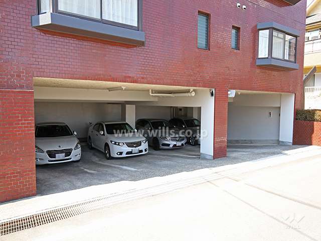 敷地内駐車場（屋内平面式）