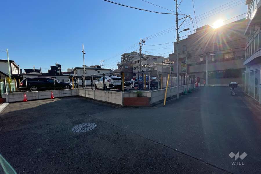 敷地北西側の前面道路