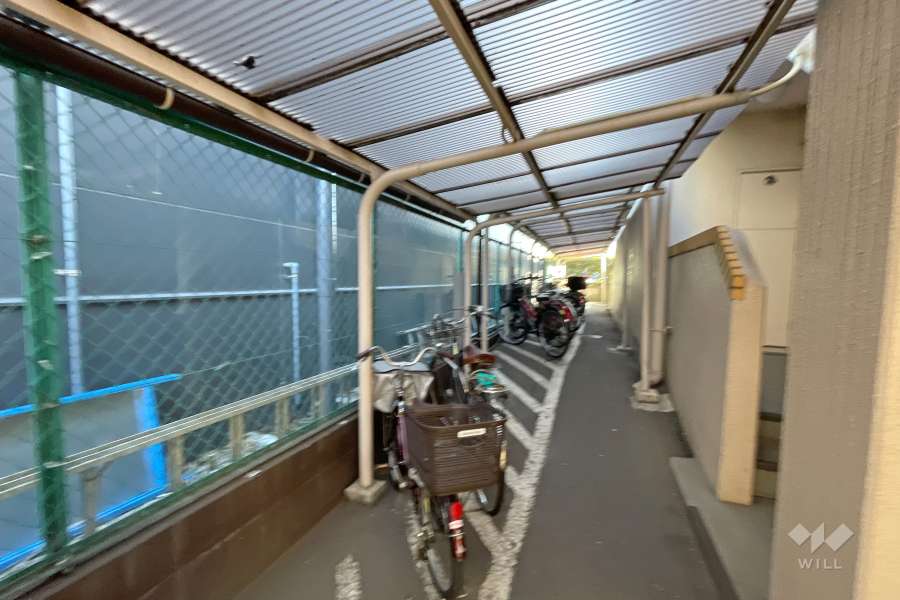 駐輪場（屋根付き）