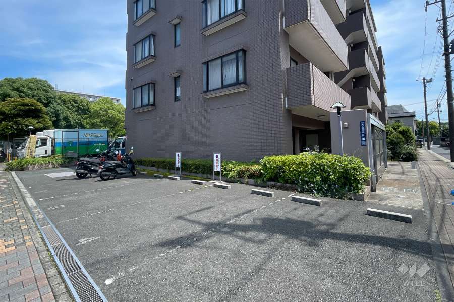 敷地内駐車場（屋外平面式）