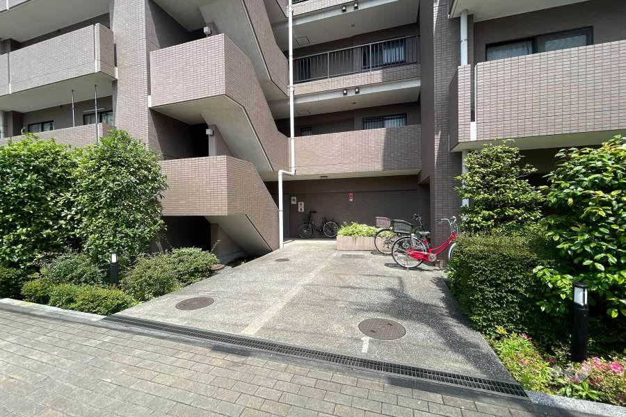 敷地内駐車場（屋外平面式）