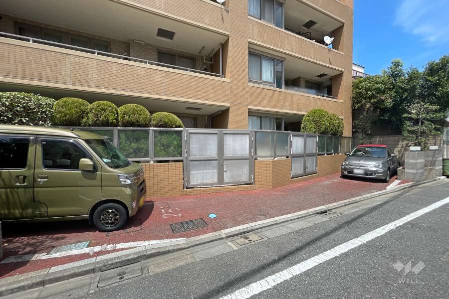 敷地内駐車場（屋外平面式）
