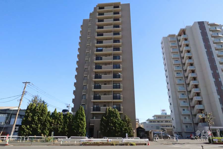 ザヴィスタ大森スールトーレの外観(北西側から)