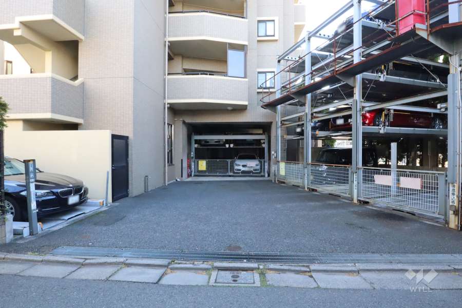 敷地内駐車場（屋外機械式と屋内機械式）