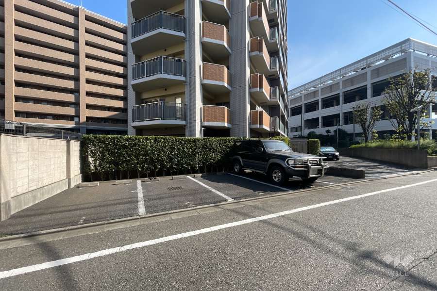 敷地内駐車場（屋外平面式）