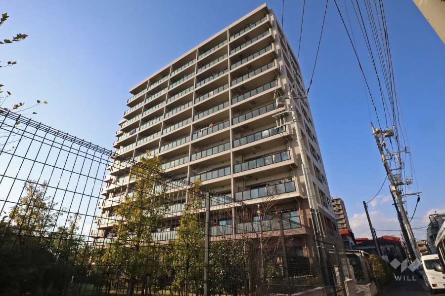 グランイーグルパークサイド大森南の外観（南東側から）