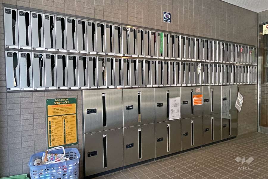 共用ポストと宅配ボックス