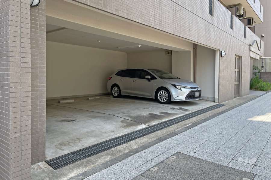 敷地内駐車場（屋内平面式）