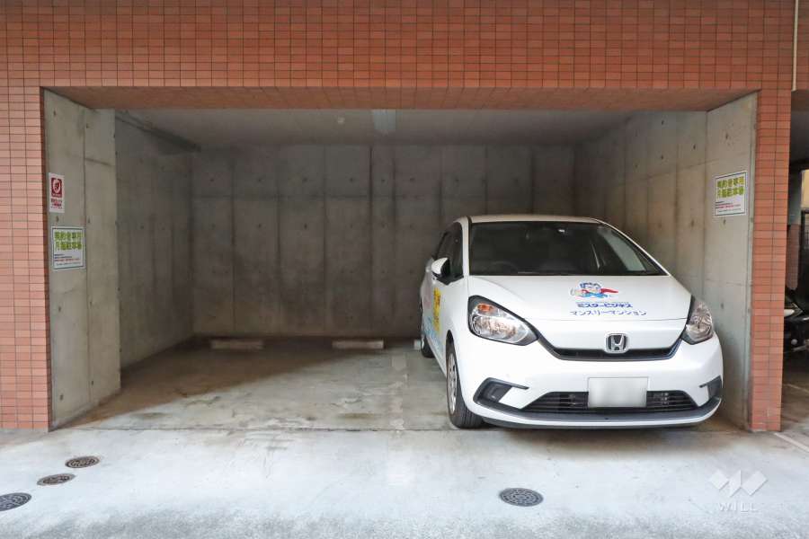 敷地内駐車場（屋内平面式）