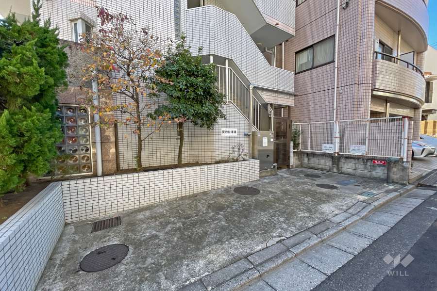 敷地内駐車場（屋外平面式）