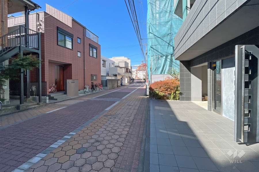 敷地南側の前面道路