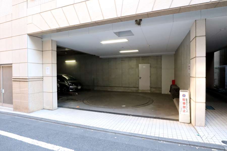敷地内駐車場（屋内機械式）