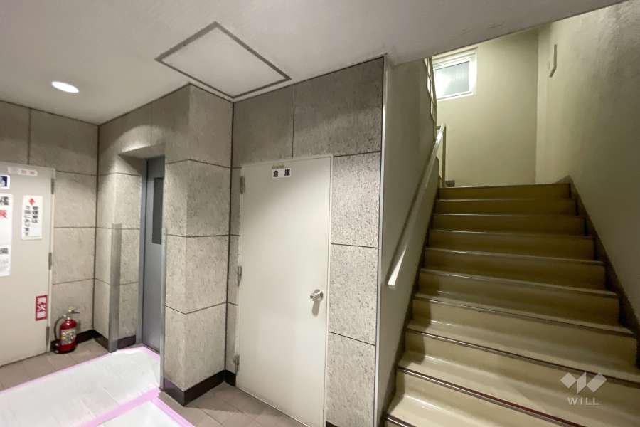 共用のエレベーター