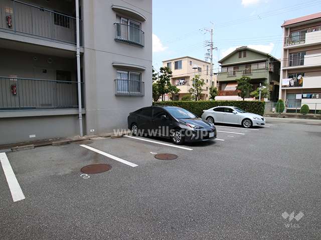 敷地内駐車場(屋外平面式)