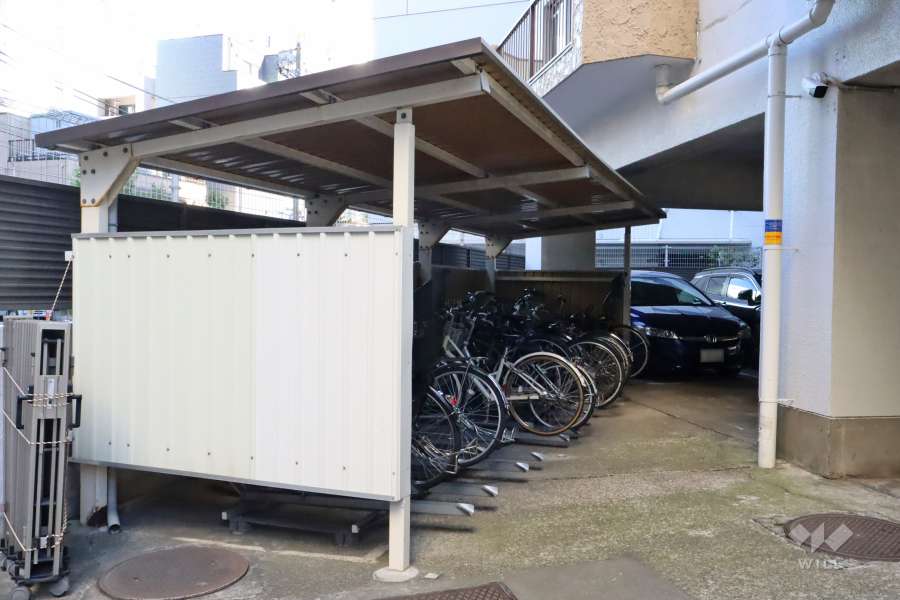 駐輪場（屋根付き）