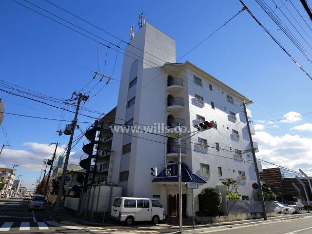 北夙川マンションの外観（北西側から）