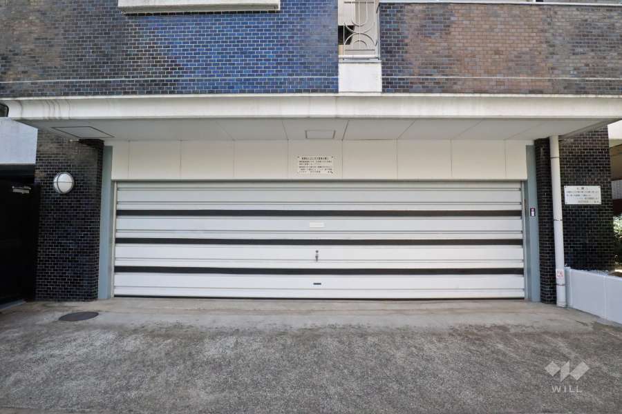 駐車場の出入り口