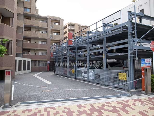 機械式の敷地内駐車場