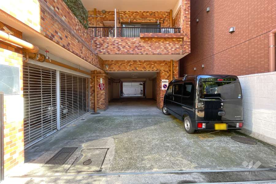 駐車場の出入り口