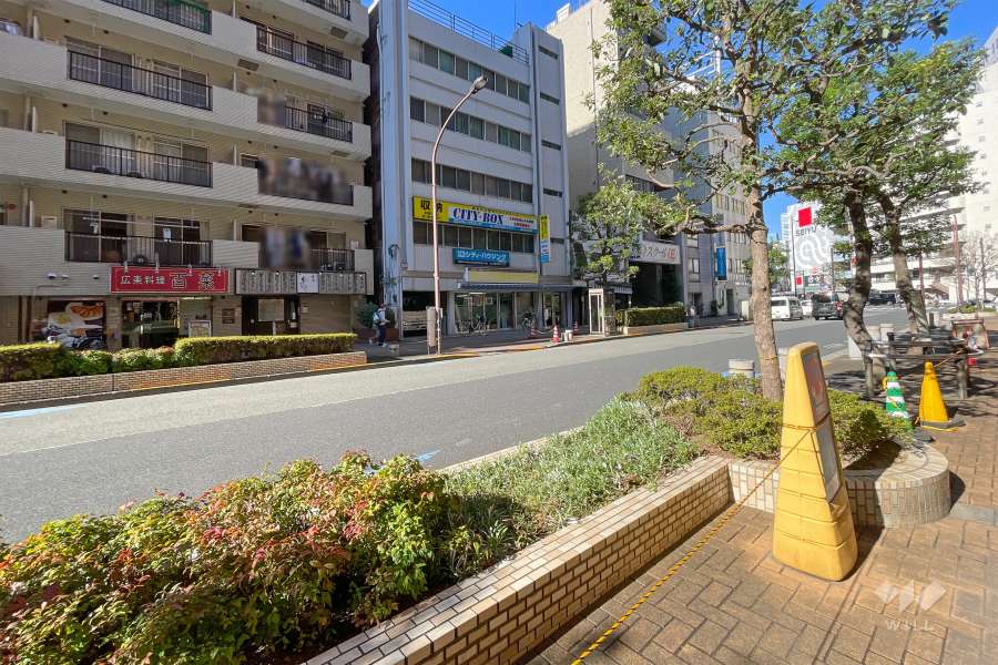 敷地北西側の前面道路
