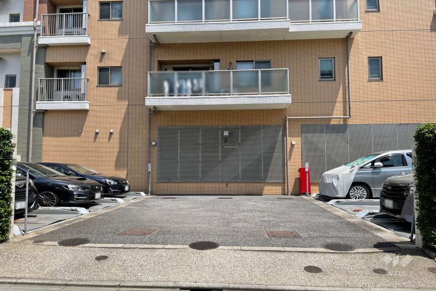 敷地内駐車場（屋外機械式）　　　　