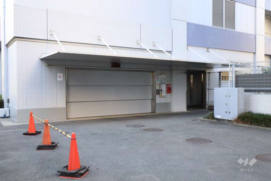 敷地内駐車場（屋内機械式）