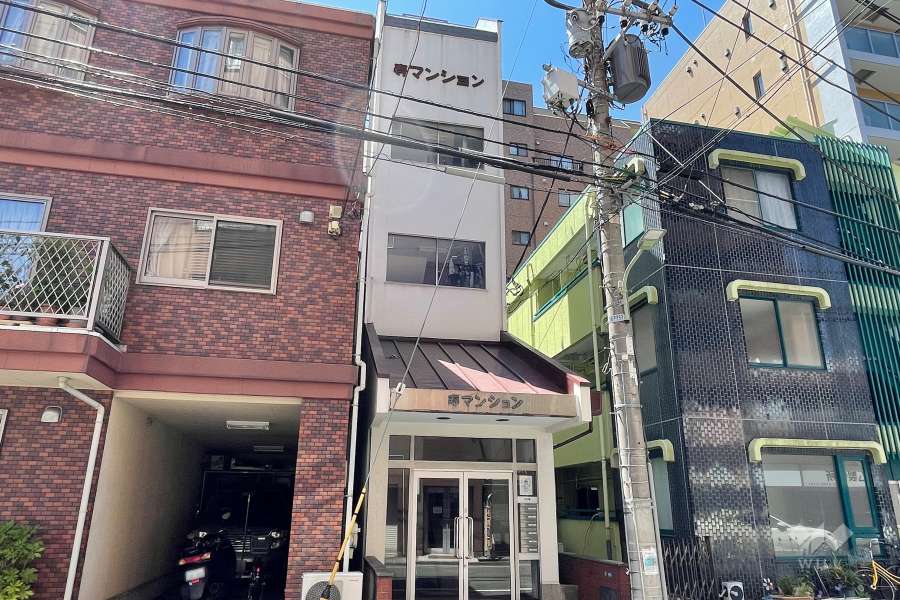 寿マンションの外観（南東側から）