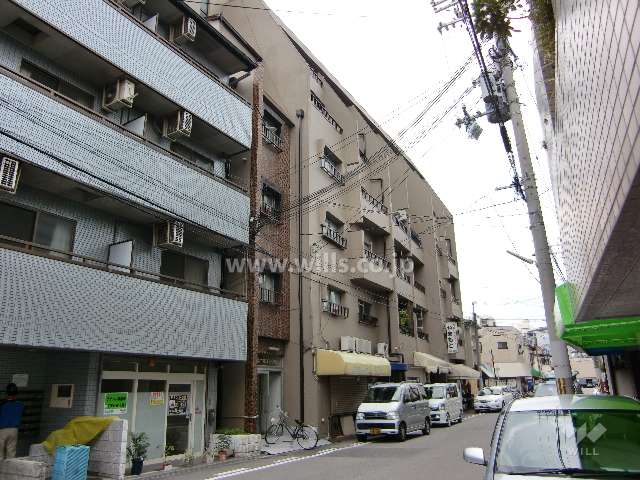 九十九マンションの外観（北側から）