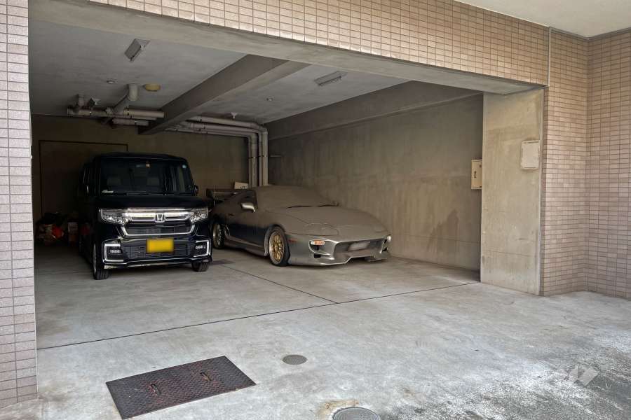 敷地内駐車場（屋内平面式）