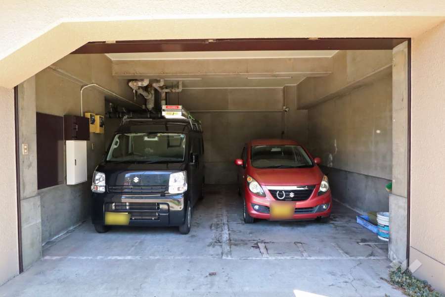 敷地内駐車場（屋内平面式）