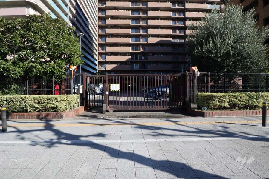 駐車場の出入り口