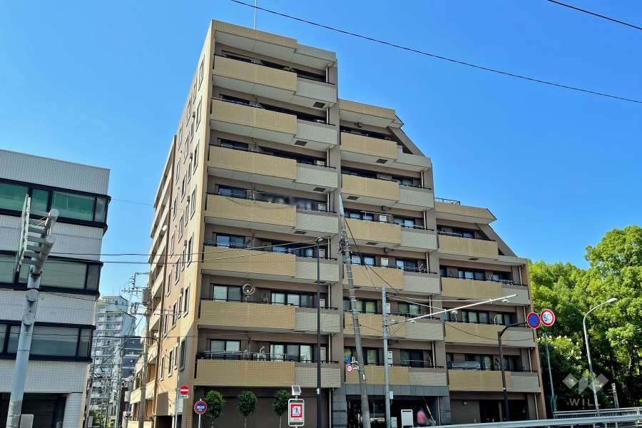 クレストフォルム大森平和の森公園の外観（南側から）