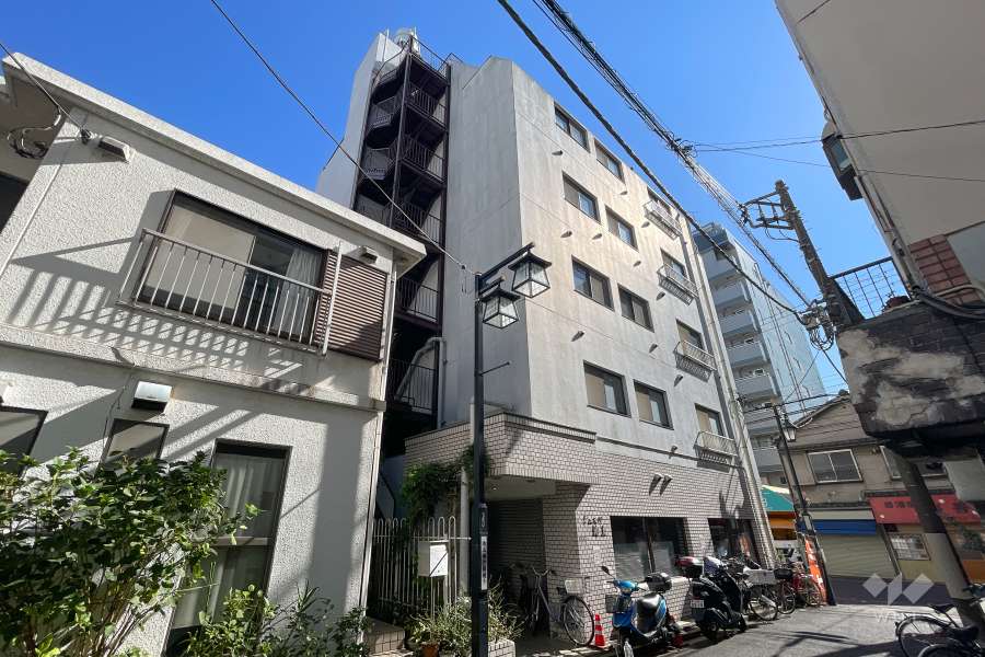 シェモワ池上の外観（北西側から）