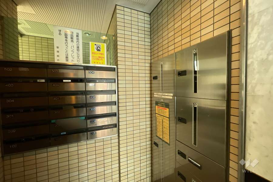 共用ポストと宅配ボックス