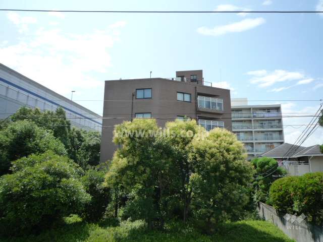 デコール・エメロードの外観（北東側から）