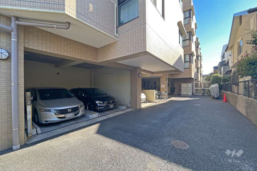 敷地内駐車場（屋内機械式）