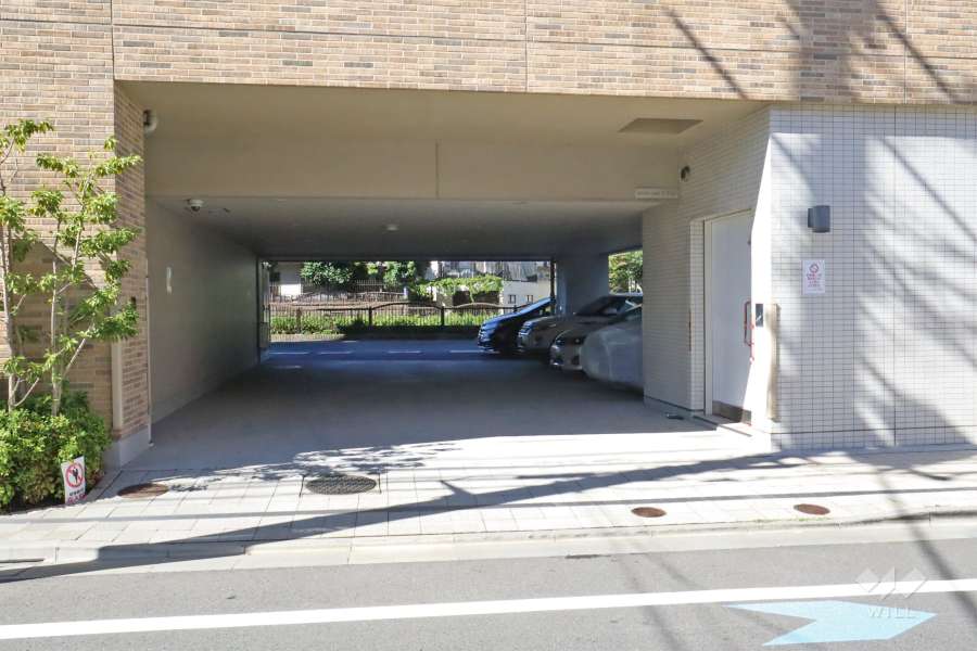 敷地内駐車場（屋内平面式）