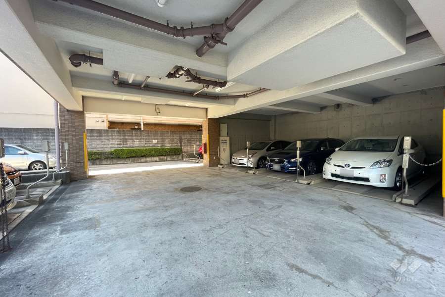 敷地内駐車場（屋内機械式）