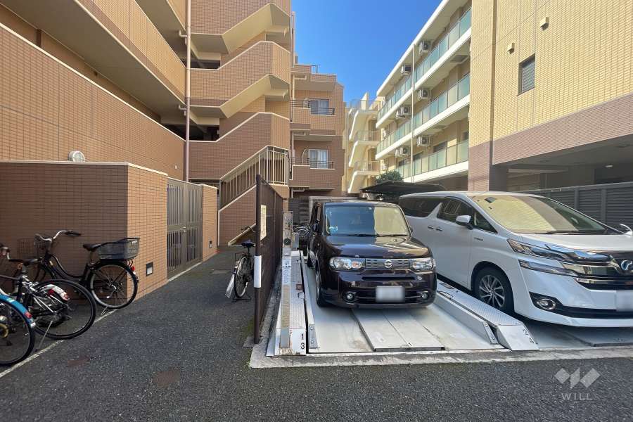 敷地内駐車場（屋外機械式）